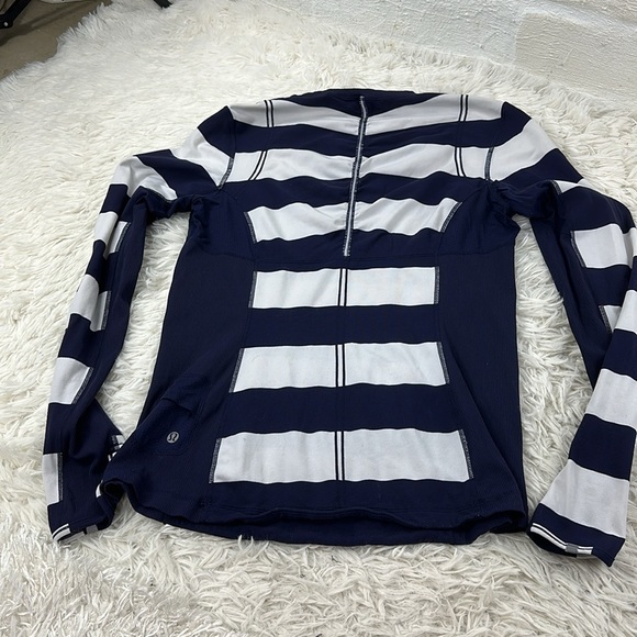 🔥$SALE$🔥 Lululemon Long Sleeve Cadet Blue White Stripe - Picture 5 of 6